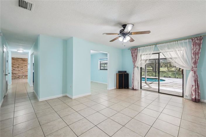 Image No.14-Propriété de 3 chambres à vendre à Kissimmee