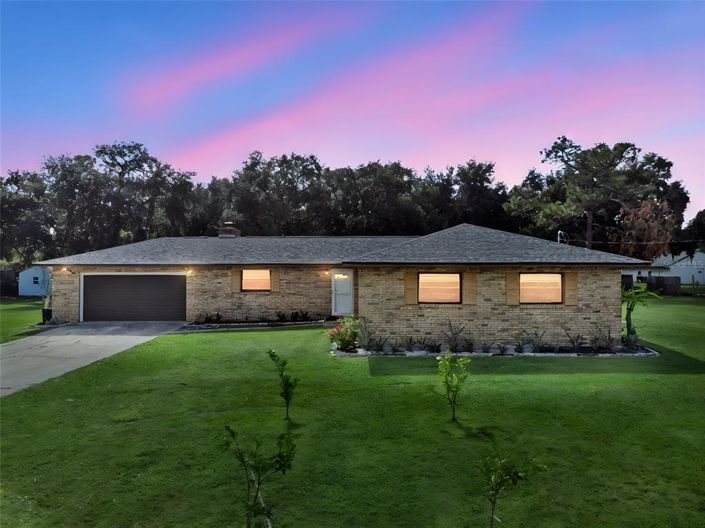 Image No.3-3 Bed Property for sale