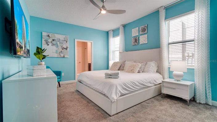 Image No.71-7 Bed Property for sale