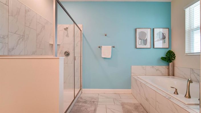 Image No.73-7 Bed Property for sale