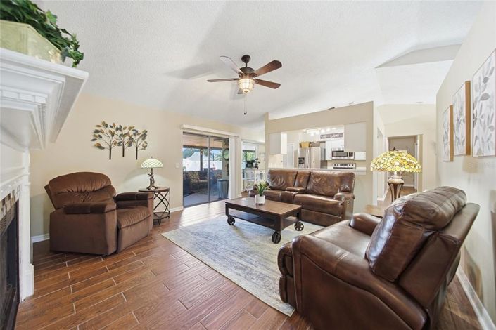 Image No.10-Propriété de 3 chambres à vendre à Oakland