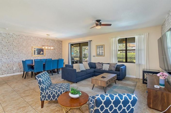 Image No.18-7 Bed Property for sale