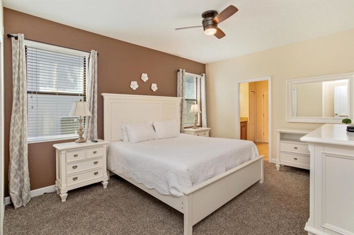 Image No.20-7 Bed Property for sale