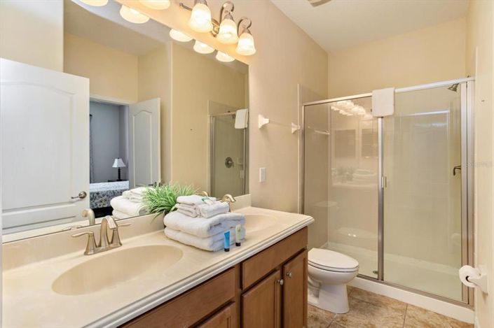 Image No.24-7 Bed Property for sale