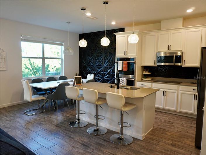 Image No.30-4 Bed Property for sale