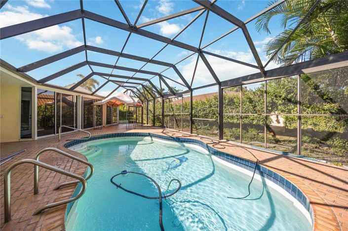 Image No.20-3 Bed Property for sale