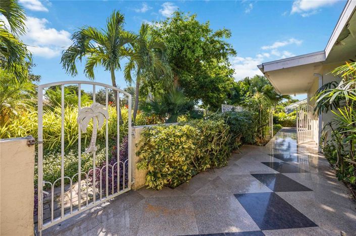 Image No.3-3 Bed Property for sale