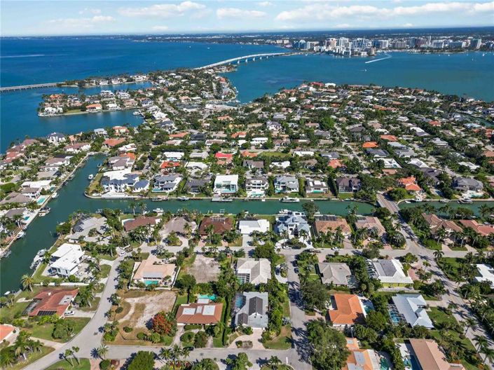 Image No.31-3 Bed Property for sale