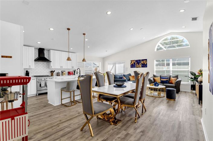 Image No.4-Propriété de 4 chambres à vendre à Davenport