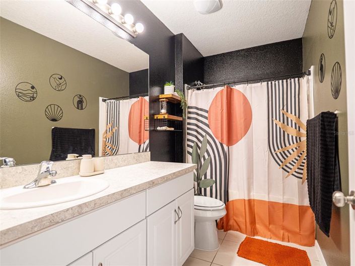 Image No.29-3 Bed Property for sale