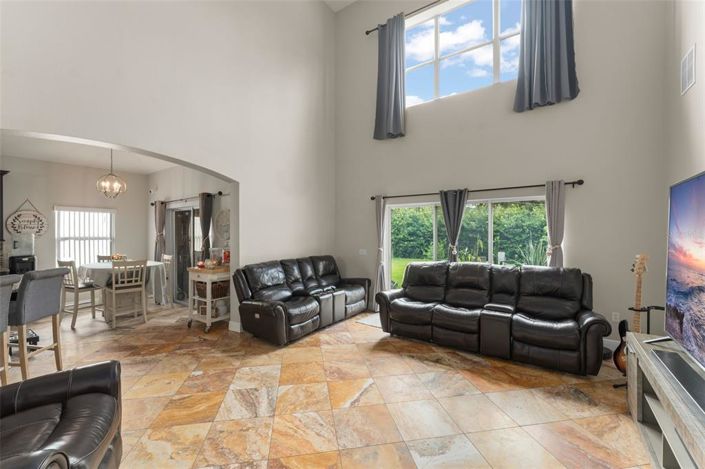 Image No.10-4 Bed Property for sale