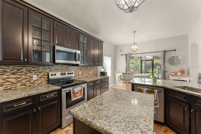 Image No.17-4 Bed Property for sale