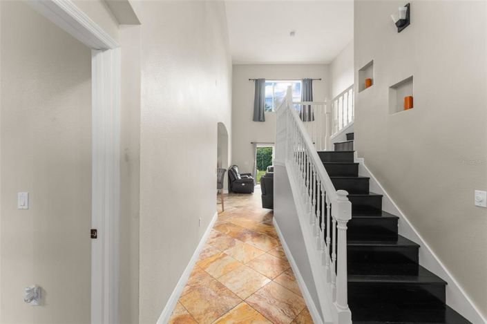 Image No.5-4 Bed Property for sale