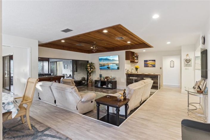 Image No.14-4 Bed Property for sale