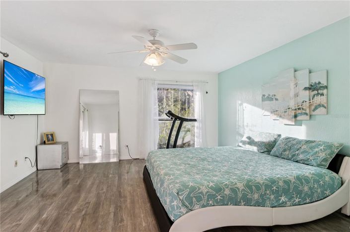 Image No.33-4 Bed Property for sale