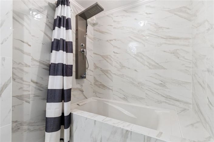 Image No.40-4 Bed Property for sale