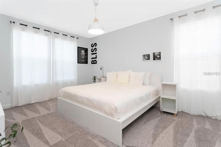 Image No.19-6 Bed Property for sale