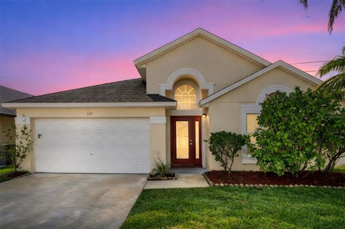 Image No.2-Propriété de 4 chambres à vendre à Davenport