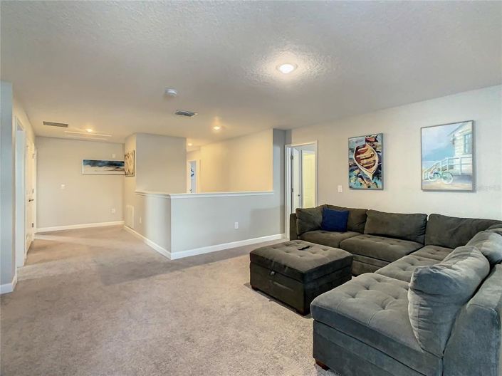 Image No.82-9 Bed Property for sale