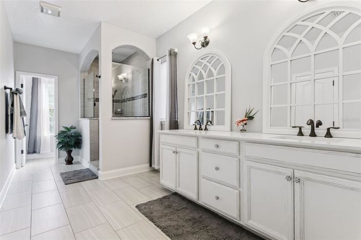 Image No.32-3 Bed Property for sale