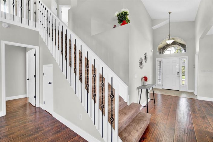 Image No.28-5 Bed Property for sale