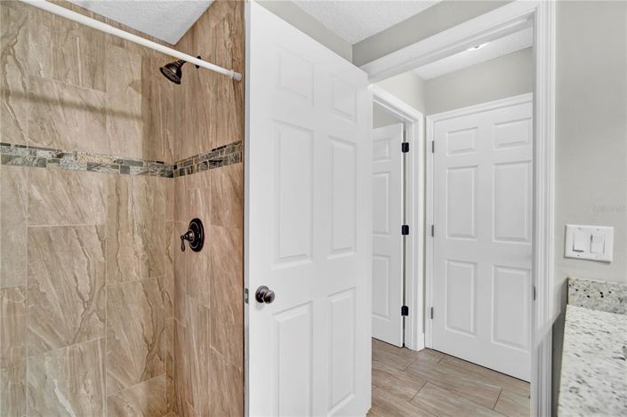 Image No.31-5 Bed Property for sale