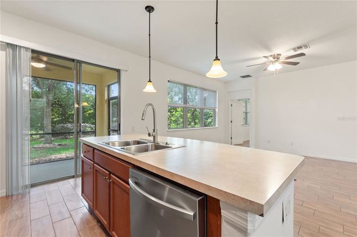 Image No.7-2 Bed Property for sale