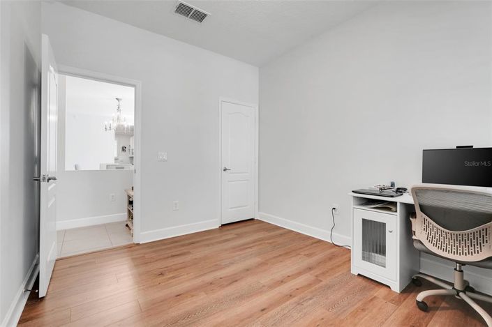 Image No.8-Propriété de 5 chambres à vendre à Orlando