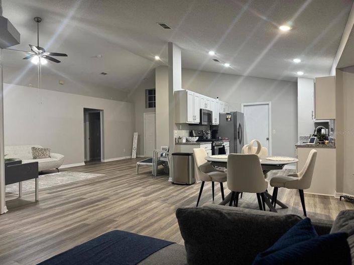 Image No.3-3 Bed Property for sale