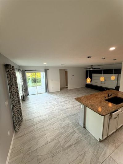 Image No.10-Propriété de 4 chambres à vendre à Davenport