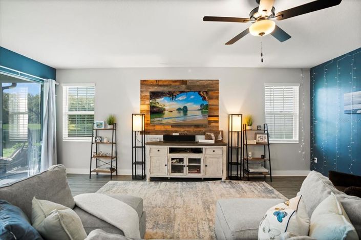 Image No.8-3 Bed Property for sale