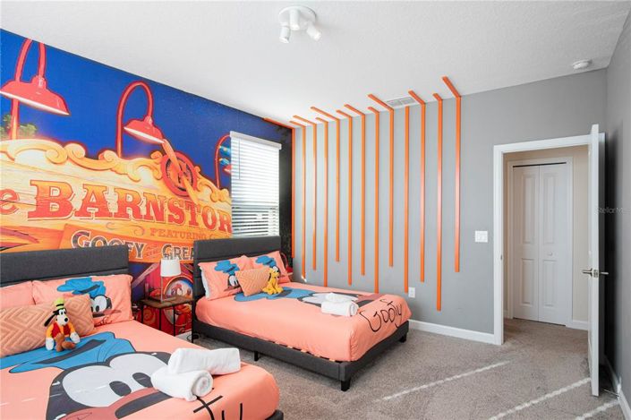 Image No.16-5 Bed Property for sale