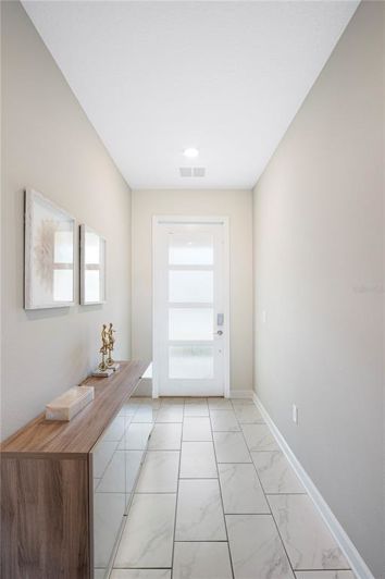 Image No.4-5 Bed Property for sale