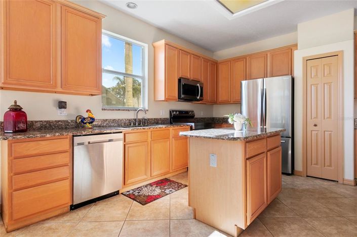 Image No.11-3 Bed Property for sale