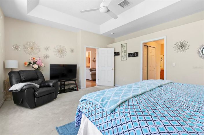 Image No.19-3 Bed Property for sale