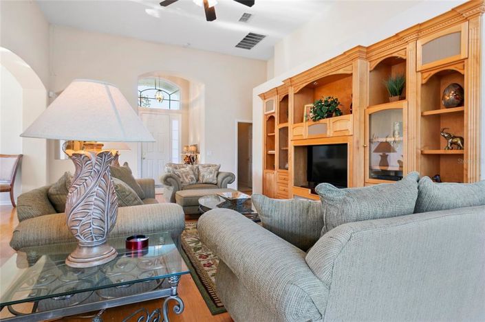 Image No.9-3 Bed Property for sale