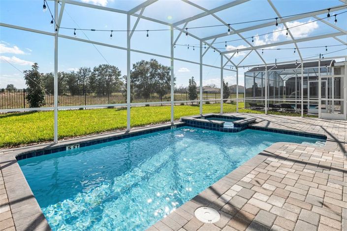 Image No.18-7 Bed Property for sale