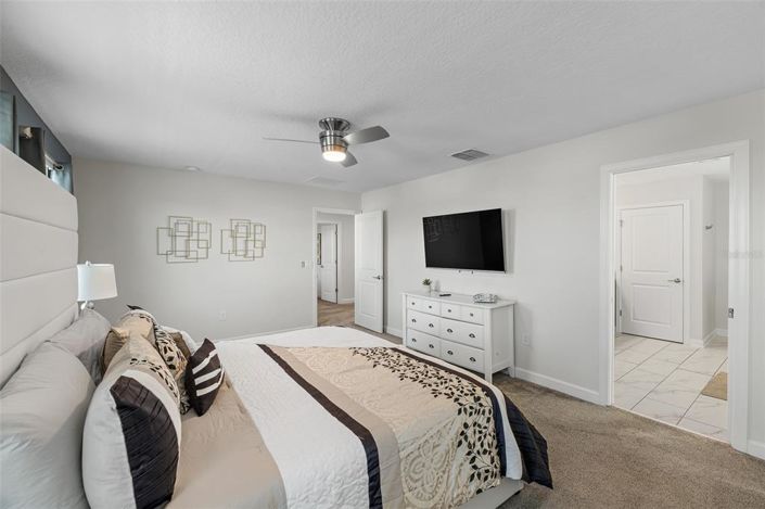 Image No.25-7 Bed Property for sale