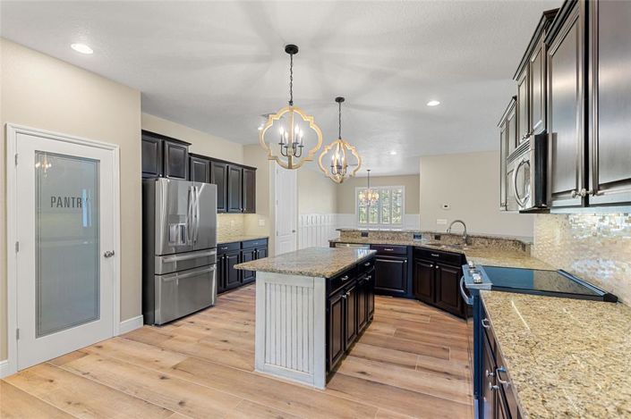 Image No.14-4 Bed Property for sale