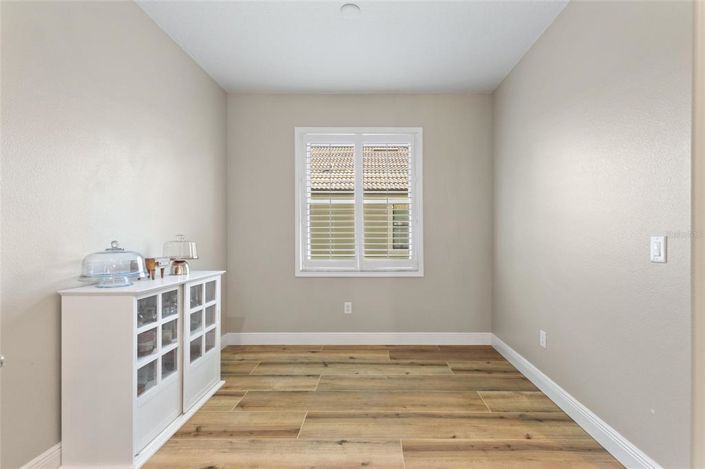 Image No.15-4 Bed Property for sale