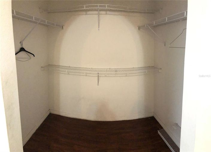 Image No.40-4 Bed Property for sale