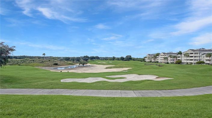 Image No.10-3 Bed Property for sale