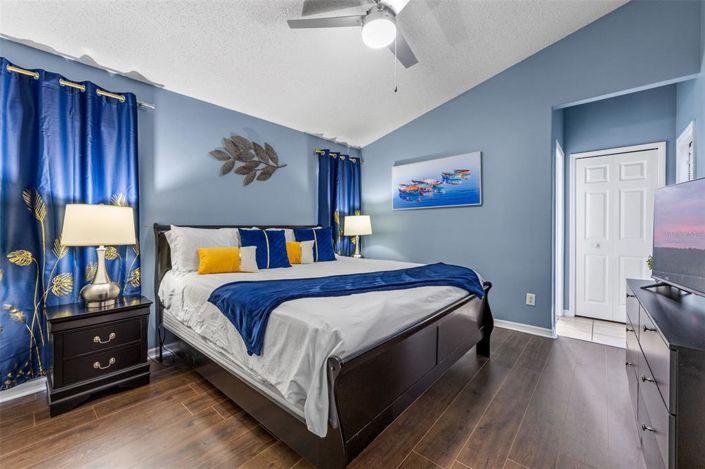 Image No.23-5 Bed Property for sale