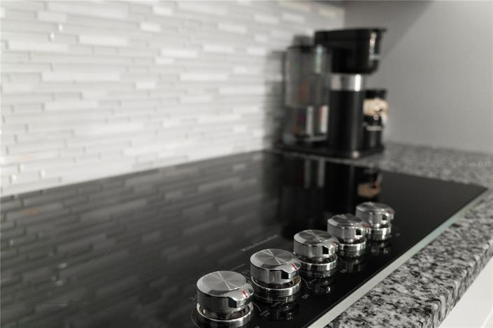 Image No.12-4 Bed Property for sale