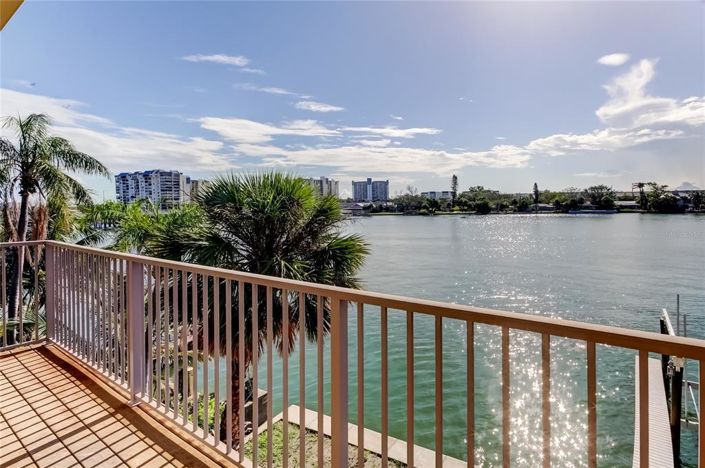 Image No.24-2 Bed Townhouse for sale