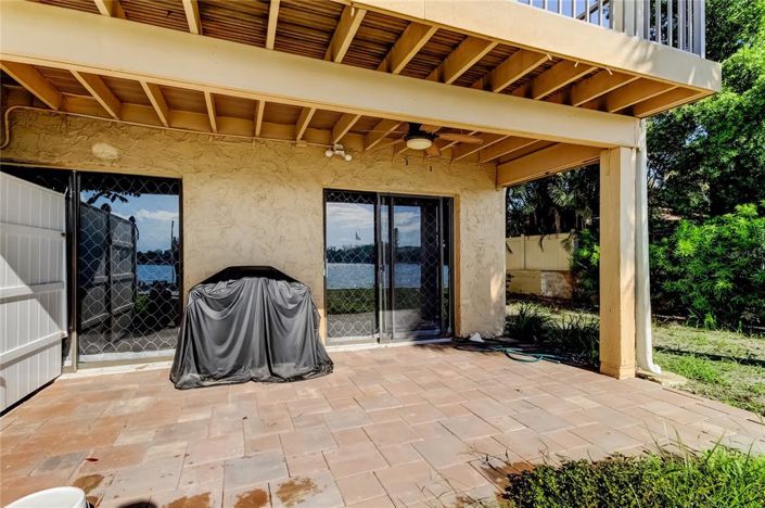 Image No.33-2 Bed Townhouse for sale