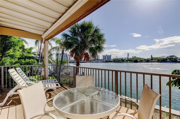 Image No.6-2 Bed Townhouse for sale