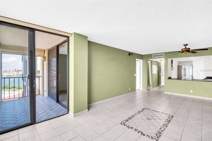 Image No.11-1 Bed Property for sale