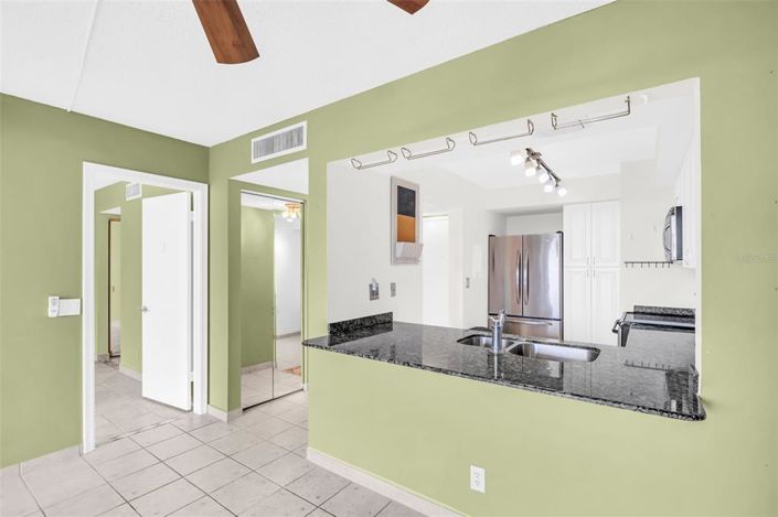 Image No.4-1 Bed Property for sale