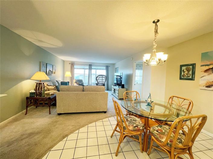 Image No.10-2 Bed Property for sale